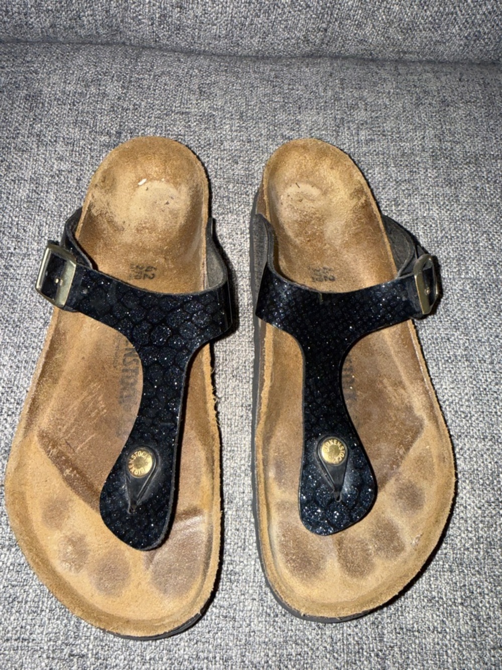 Birkenstock Gizeh sandals black glittery "Magic Snake" snake-skin pattern - Picture 8 of 10